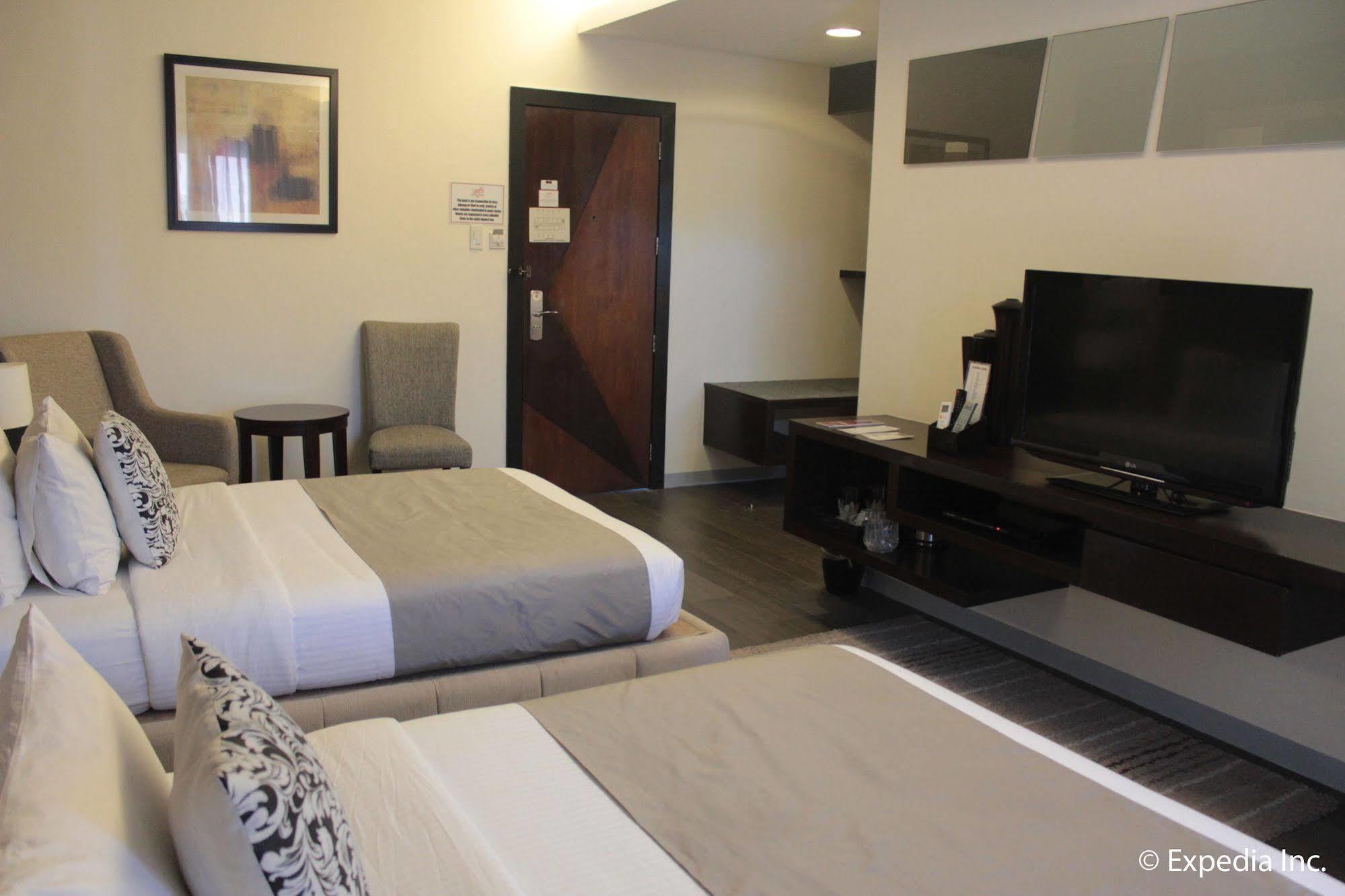 Segara Suites Olongapo Exterior photo